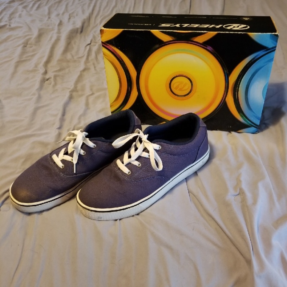 Navy Men’s Size 12 Heelys